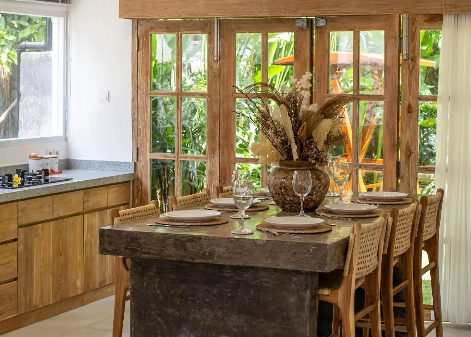 Tropical Villa Sinar Maluku Uluwatu