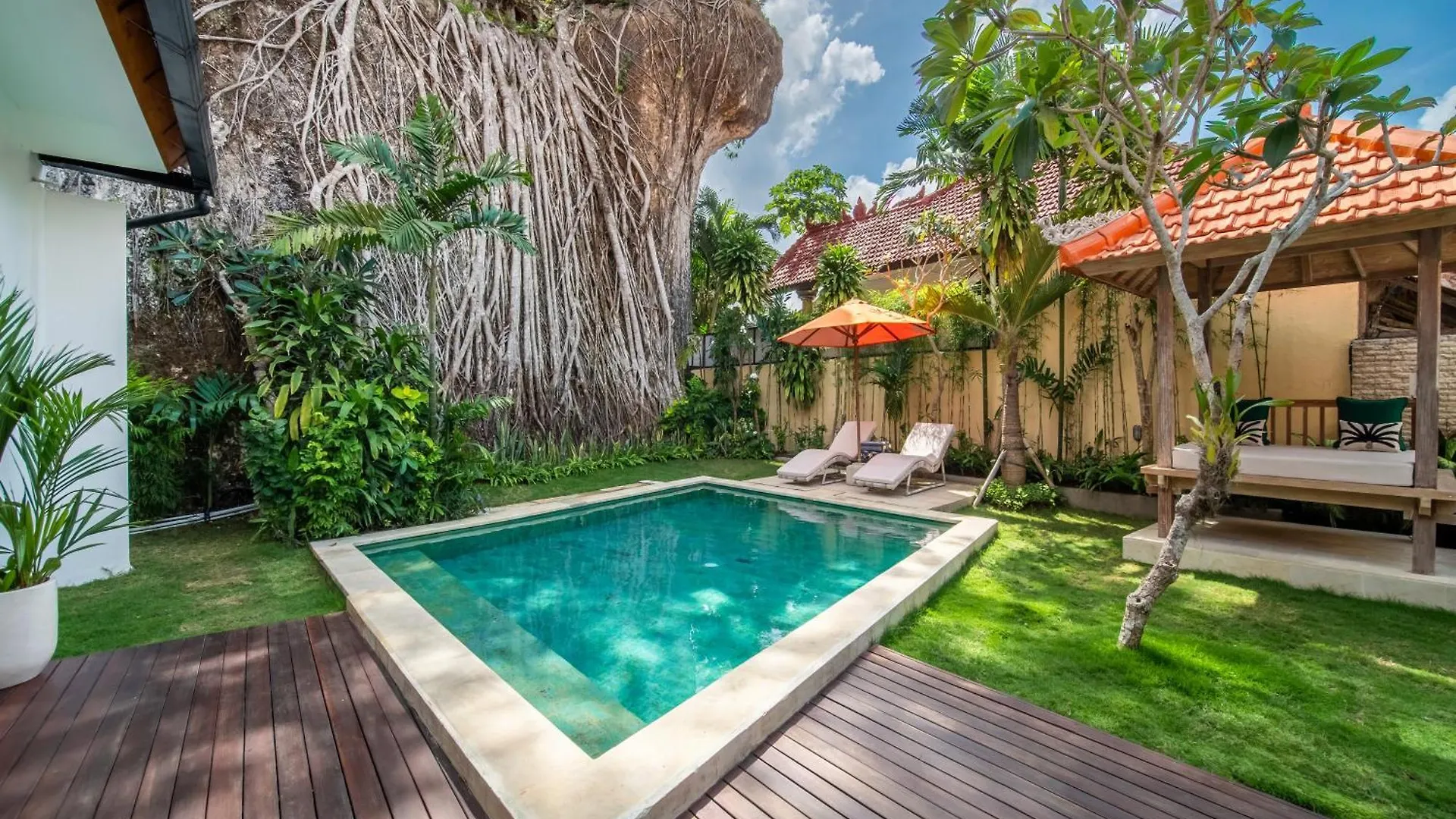 Tropical Villa Sinar Maluku contacts
